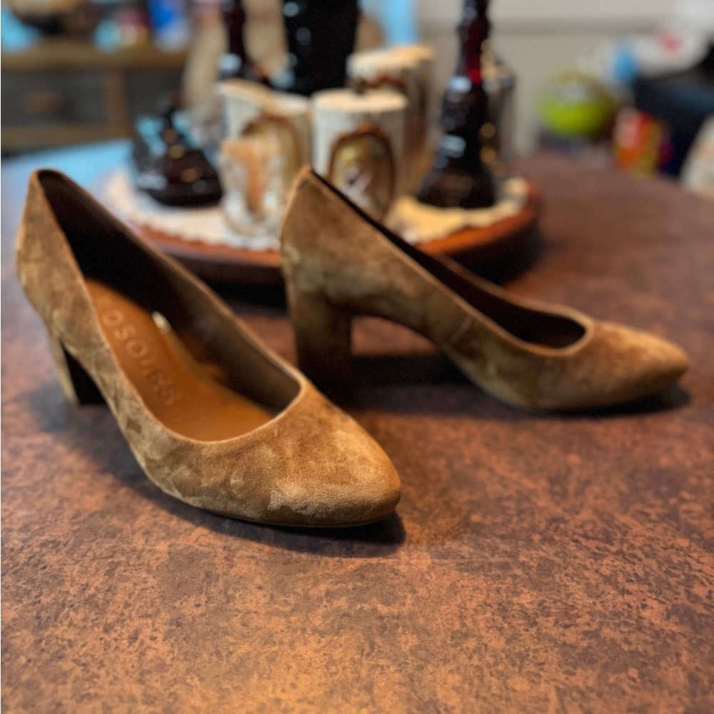 AEROSOLES Brown Heels Classic Comfortable Design